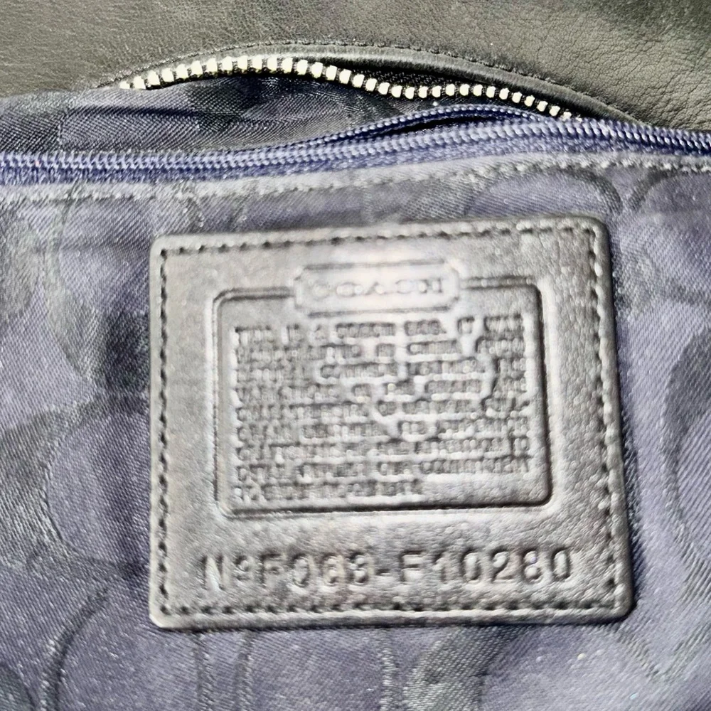 Coach F10260 Black Leather Hobo Shoulder Bag Tassel Charm Silver Hardware EUC